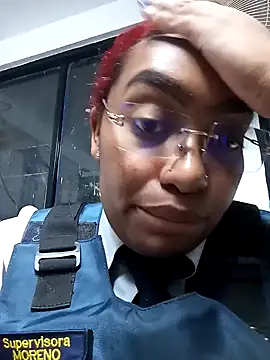 Snapshot of Cinnamon-Skin chatting on December 2024 04:05:02 AM Cinnamon-Skin online show from December 2024 04:05:02 AM