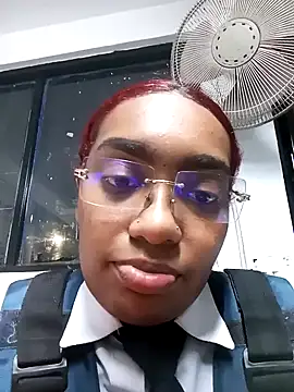 Snapshot of Cinnamon-Skin chatting on December 2024 03:14:02 AM Cinnamon-Skin online show from December 2024 03:14:02 AM