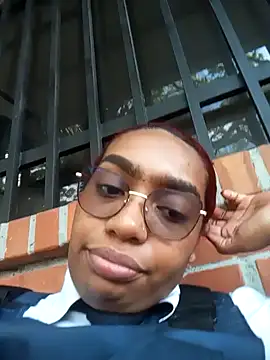 Snapshot of Cinnamon-Skin chatting on January 2025 08:02:01 PM Cinnamon-Skin online show from January 2025 08:02:01 PM