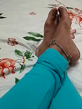 Snapshot of sneha_telugu_girl chatting on December 2024 05:05:02 PM sneha telugu girl online show from December 2024 05:05:02 PM