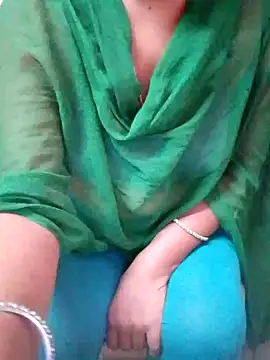 Snapshot of sneha_telugu_girl chatting on March 2025 10:03:02 AM sneha telugu girl online show from March 2025 10:03:02 AM