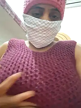 Snapshot of menakshiiikaur chatting on January 2025 06:14:01 PM menakshiiikaur online show from January 2025 06:14:01 PM