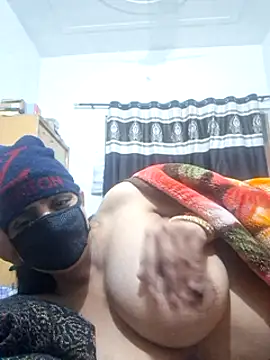 Snapshot of menakshiiikaur chatting on February 2025 06:04:01 PM menakshiiikaur online show from February 2025 06:04:01 PM