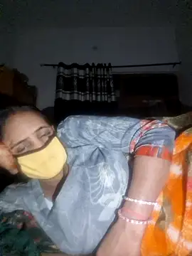 Snapshot of menakshiiikaur chatting on March 2025 05:39:01 PM menakshiiikaur online show from March 2025 05:39:01 PM