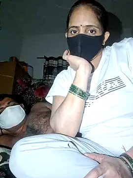 Snapshot of menakshiiikaur chatting on September 2025 05:26:03 PM menakshiiikaur online show from September 2025 05:26:03 PM