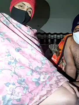 Snapshot of menakshiiikaur chatting on November 2025 05:55:02 PM menakshiiikaur online show from November 2025 05:55:02 PM