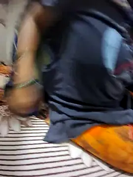 Snapshot of menakshiiikaur chatting on November 2025 02:06:02 PM menakshiiikaur online show from November 2025 02:06:02 PM