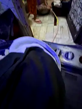 Snapshot of menakshiiikaur chatting on November 2025 12:47:01 AM menakshiiikaur online show from November 2025 12:47:01 AM