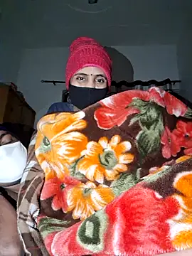 Snapshot of menakshiiikaur chatting on December 2025 05:32:01 PM menakshiiikaur online show from December 2025 05:32:01 PM