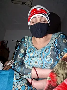 Snapshot of menakshiiikaur chatting on February 2026 05:49:02 PM menakshiiikaur online show from February 2026 05:49:02 PM