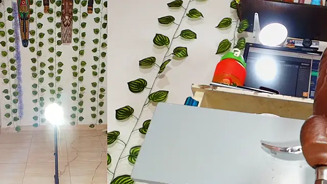 sharlotte funny online show from April 2026 06:09:02 PM