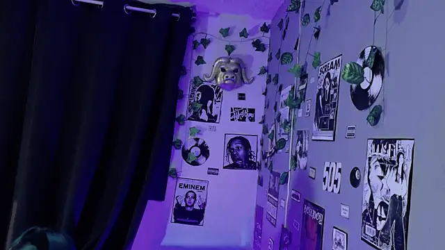 Snapshot of yulianademond66 chatting on April 2026 02:18:01 PM yulianademond66 online show from April 2026 02:18:01 PM