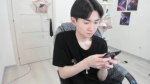 Miram Yu online show from March 2025 04:16:02 AM