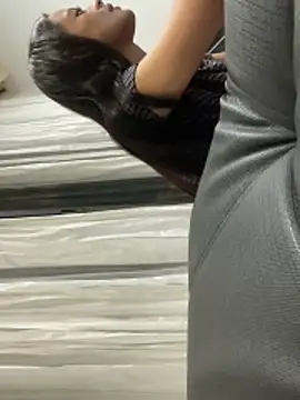 HannaRhodes online show from December 2025 04:10:01 AM