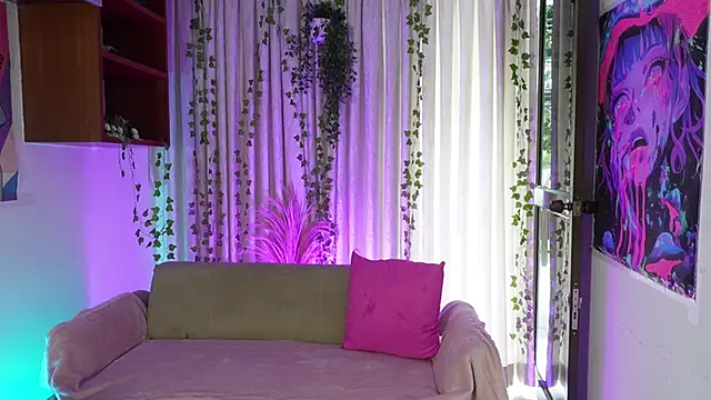 HannaRhodes online show from February 2026 02:24:01 PM