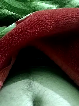 Snapshot of QUEEN-X-CPL chatting on December 2024 06:28:02 PM QUEEN-X-CPL online show from December 2024 06:28:02 PM