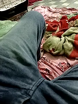 Snapshot of QUEEN-X-CPL chatting on December 2024 05:33:01 PM QUEEN-X-CPL online show from December 2024 05:33:01 PM