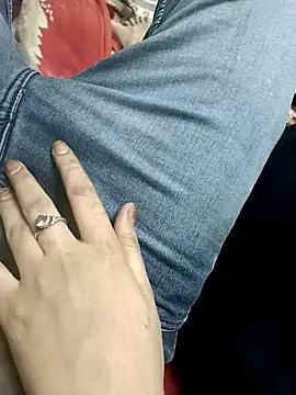 Snapshot of QUEEN-X-CPL chatting on December 2024 05:05:01 PM QUEEN-X-CPL online show from December 2024 05:05:01 PM