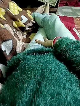 Snapshot of QUEEN-X-CPL chatting on January 2025 05:22:02 PM QUEEN-X-CPL online show from January 2025 05:22:02 PM