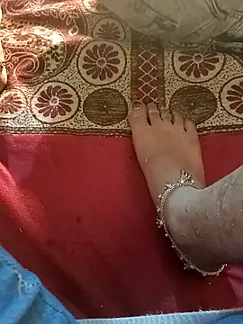 Snapshot of QUEEN-X-CPL chatting on January 2025 04:38:01 PM QUEEN-X-CPL online show from January 2025 04:38:01 PM