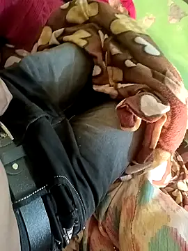 Snapshot of QUEEN-X-CPL chatting on January 2025 04:40:01 PM QUEEN-X-CPL online show from January 2025 04:40:01 PM