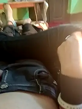 Snapshot of QUEEN-X-CPL chatting on January 2025 05:01:01 PM QUEEN-X-CPL online show from January 2025 05:01:01 PM