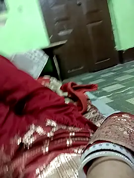 Snapshot of QUEEN-X-CPL chatting on February 2025 05:38:02 PM QUEEN-X-CPL online show from February 2025 05:38:02 PM