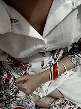 Snapshot of QUEEN-X-CPL chatting on September 2025 06:18:02 PM QUEEN-X-CPL online show from September 2025 06:18:02 PM