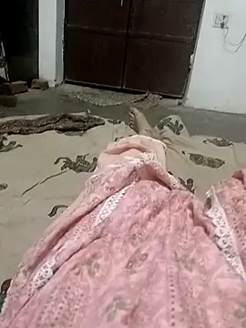 Snapshot of QUEEN-X-CPL chatting on September 2025 06:08:01 PM QUEEN-X-CPL online show from September 2025 06:08:01 PM