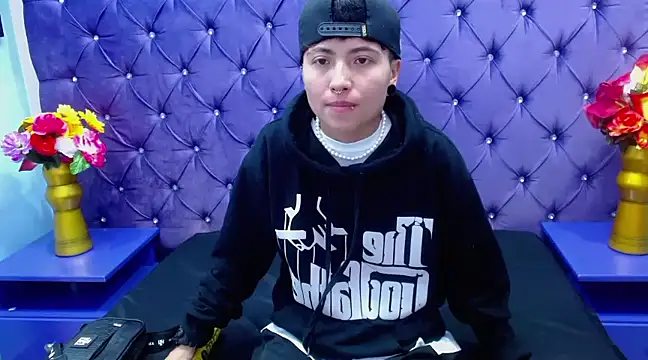 Im Mathias online show from January 2025 03:08:02 AM