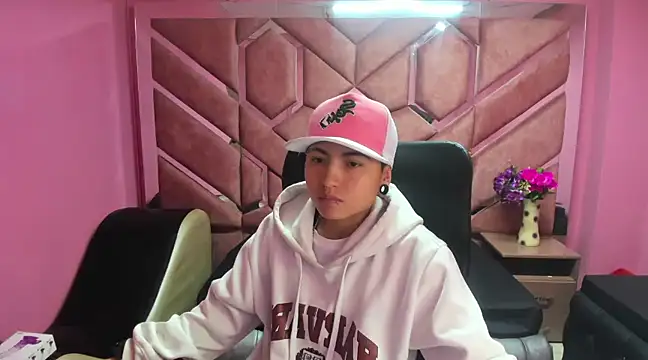 Im Mathias online show from January 2025 02:43:02 AM