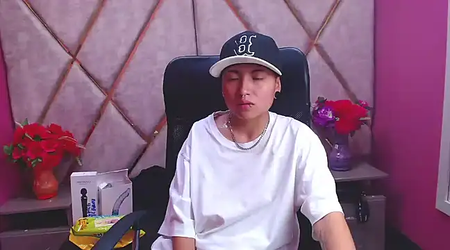 Im Mathias online show from February 2025 05:28:02 AM