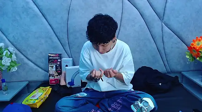 Im Mathias online show from March 2025 09:01:02 AM