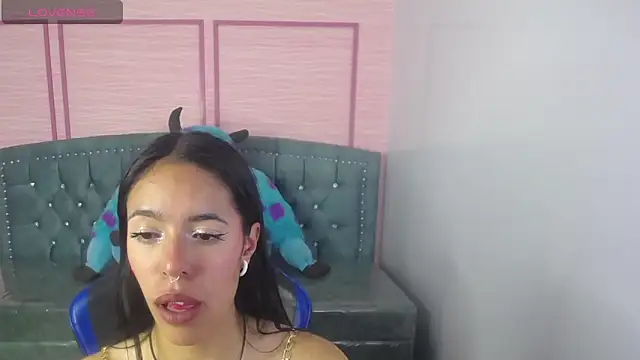 stephania t online show from February 2025 03:42:01 AM