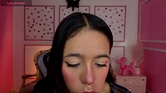 stephania t online show from November 2025 11:56:02 AM