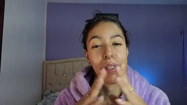 stephania t online show from May 2026 02:47:01 PM