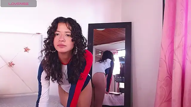 Snapshot of julz_03 chatting on December 2025 12:14:01 PM julz 03 online show from December 2025 12:14:01 PM