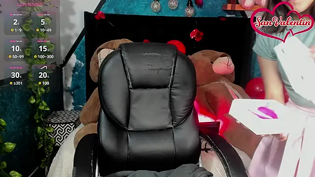  Sophie  miller online show from February 2025 07:05:02 PM