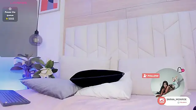 SaraMonroe1 online show from February 2025 10:52:02 PM