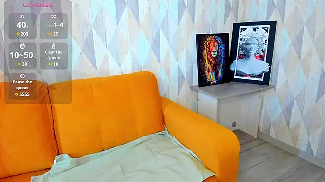 Snapshot of Michelle_Blond chatting on February 2025 07:07:02 AM Michelle Blond online show from February 2025 07:07:02 AM