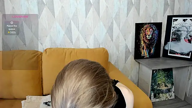 Snapshot of Michelle_Blond chatting on March 2025 08:45:01 AM Michelle Blond online show from March 2025 08:45:01 AM