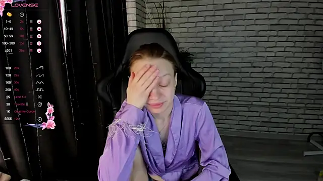 Snapshot of Michelle_Blond chatting on March 2025 07:12:02 AM Michelle Blond online show from March 2025 07:12:02 AM