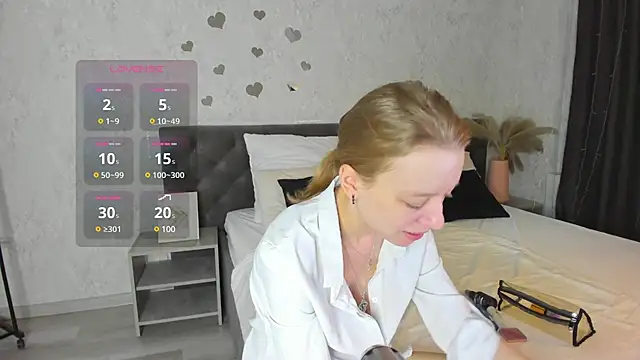 Snapshot of Michelle_Blond chatting on March 2025 07:22:02 AM Michelle Blond online show from March 2025 07:22:02 AM