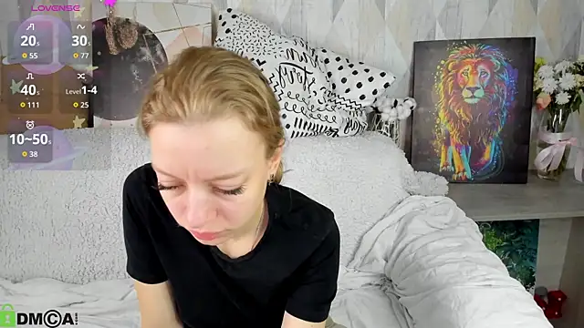 Snapshot of Michelle_Blond chatting on September 2025 06:51:01 AM Michelle Blond online show from September 2025 06:51:01 AM