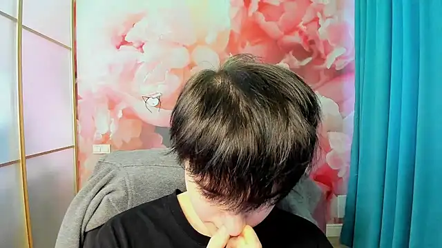 EmiliaYours online show from December 2024 09:46:01 AM