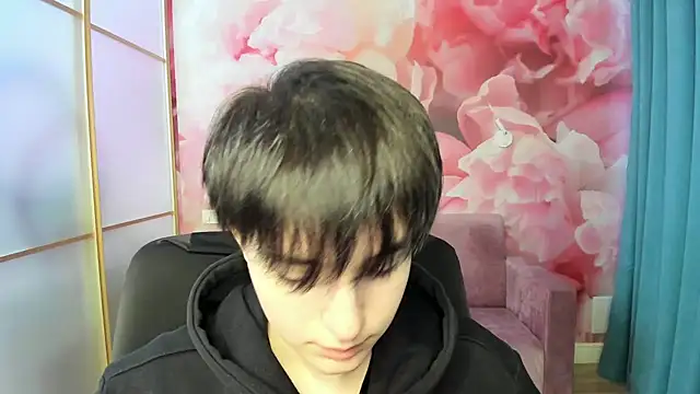 EmiliaYours online show from December 2024 06:54:02 AM