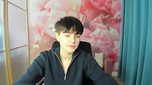 EmiliaYours online show from January 2025 01:03:02 PM