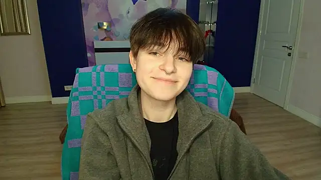 EmiliaYours online show from February 2025 03:49:01 PM