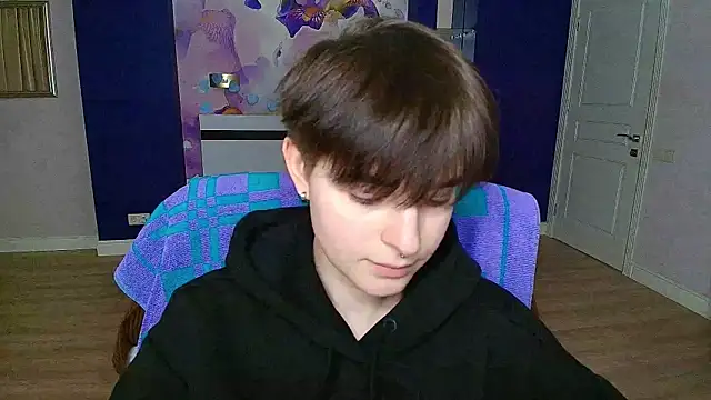 EmiliaYours online show from March 2025 03:40:01 PM