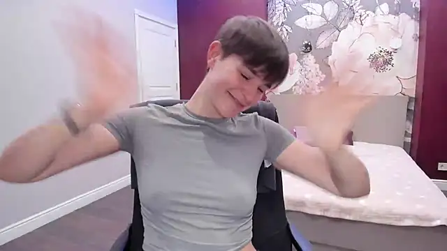 EmiliaYours online show from September 2025 03:12:01 PM